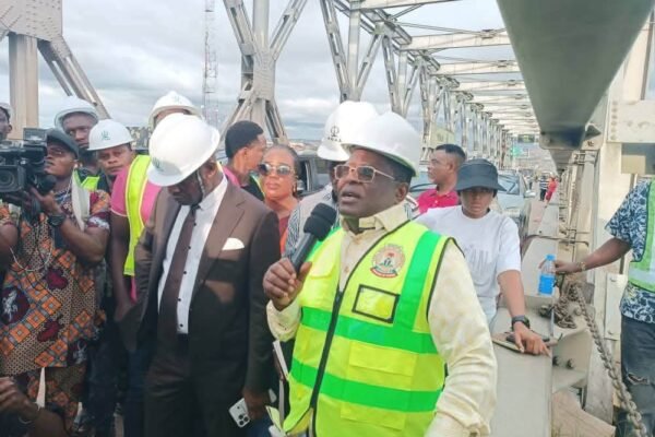Umahi Orders Arrest of Contractor, Moves to Repair Niger Bridge