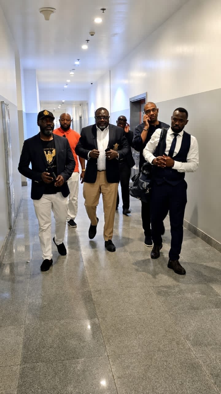Chief Charles Mba, Associates Facilitate Return of 200 Nigerians From South Africa