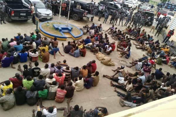 FCT Police Arrest 300 in Raid on Crime Flashpoints