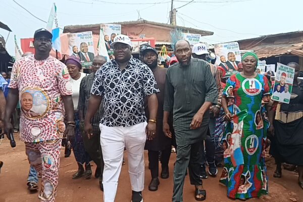 Enugu South APC Campaign Train Secures Endorsement in Kenyatta Market, Wards 7, 9