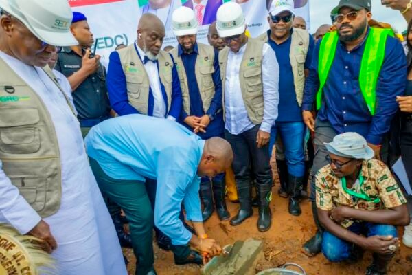 Mbah, SEDC Flag Off South East Agro-Development Programme in Enugu