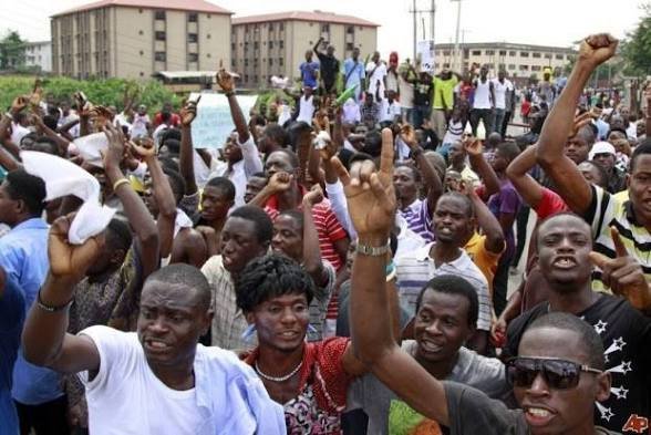 Staff, students protest alleged attempt to arrest VC
